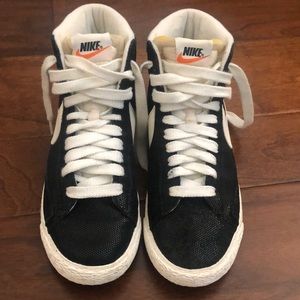 Nike blazer mid shoes